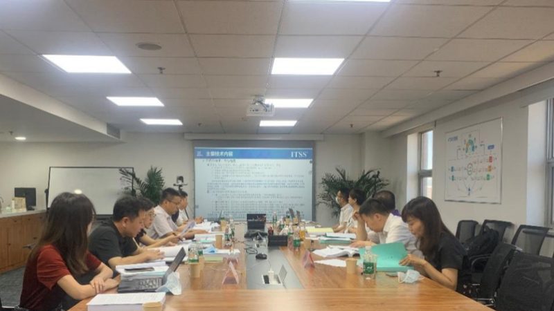 大学计算机机房建设：关键要素与实施策略**